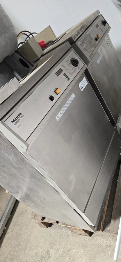 Miele Professional G7882 Laboratory Washer – Complete with DOS G60 Pumps